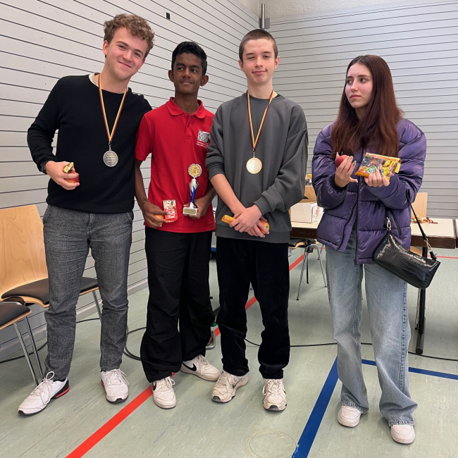 Spannende Partien bei der KO-WAM in Öffingen: Vereinsderby zwischen Paul Osterried und Thanusan Sathanandarajah