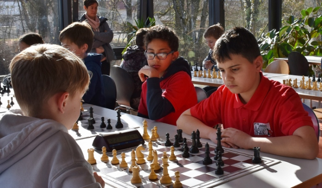 Sieger Adam Ismail (li.) und Ramand Sheikmos (3.) bei den U12, SGEM Gmünd